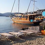 Buk Beach Club 古托克布库