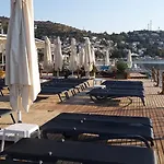 Buk Beach Club * 古托克布库