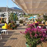 Buk Beach Club * Golturkbuku